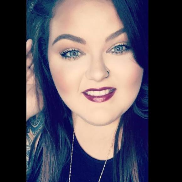 Meet your Posher, Shelby - Picture 1 of 1